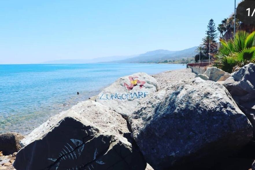 Villetta Sul Mare Acquedolci Luaran gambar